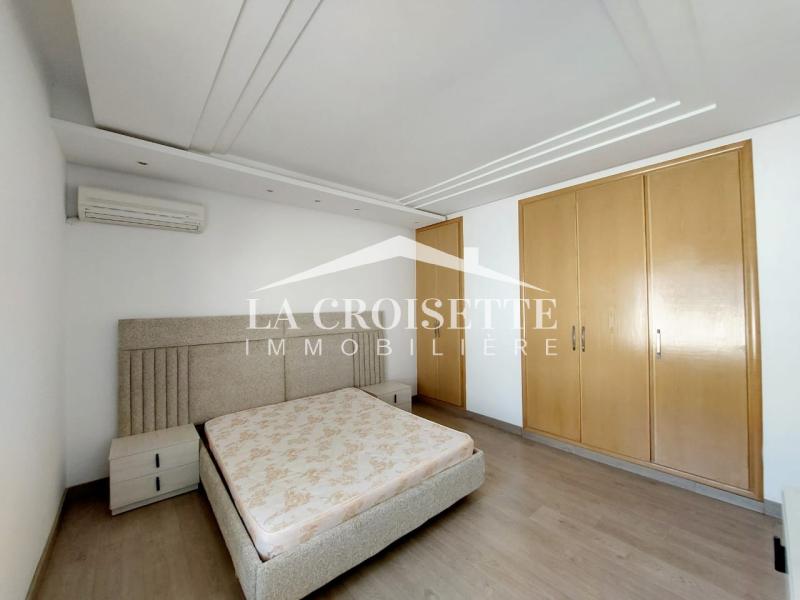 Appartement meublé S+3 vue sur mer avec terrasse à La Marsa